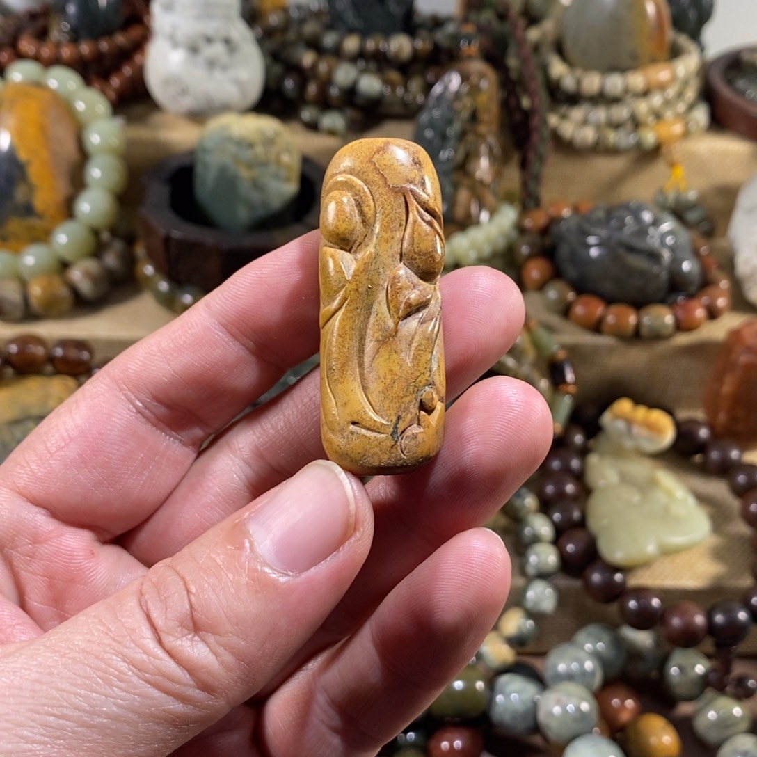 岫岩河磨玉（透闪石质玉）未镶嵌挂件