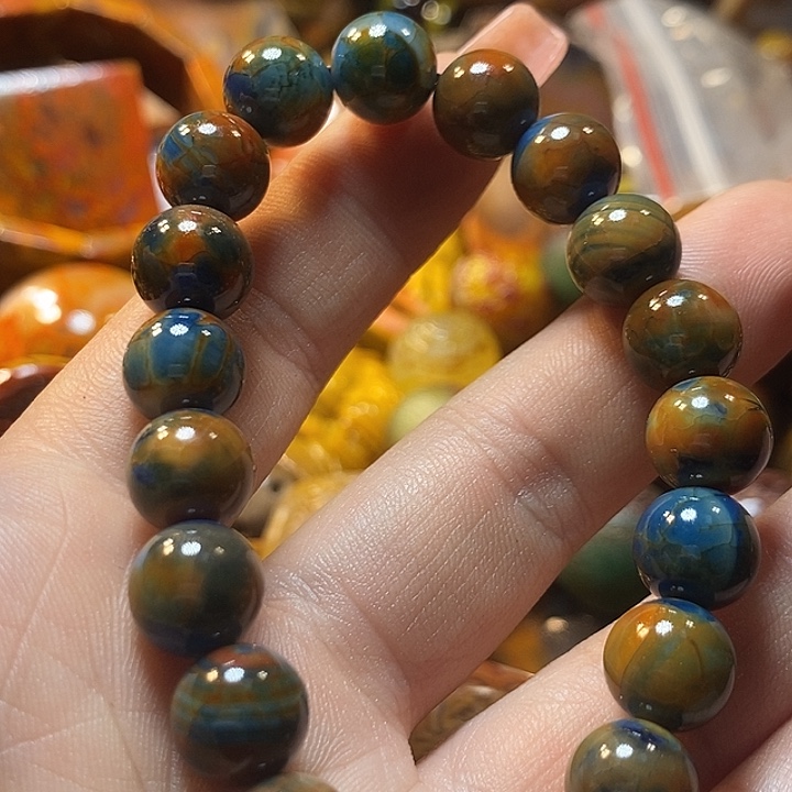 梁***伟玛瑙/玉髓未镶嵌手链