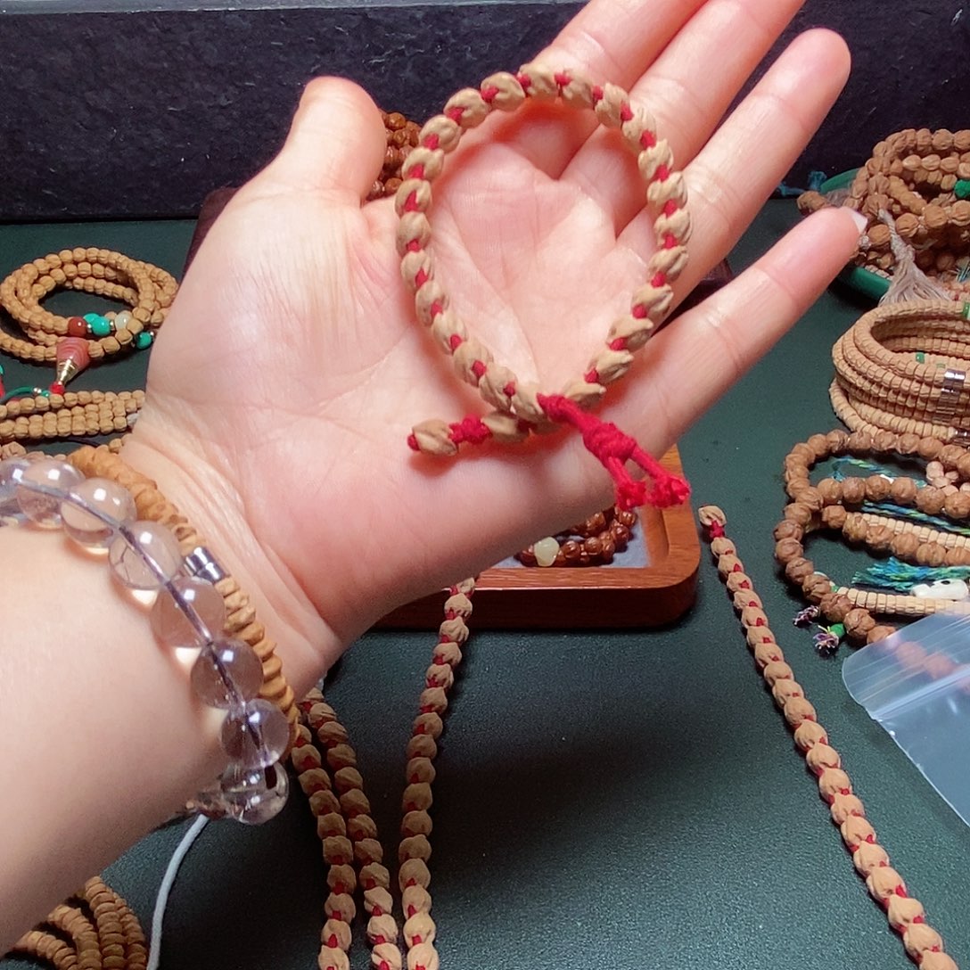 月***舒吊坠柏香籽/百香籽135.5