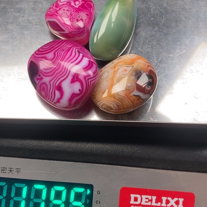 碧***湾玛瑙/玉髓未镶嵌颈饰