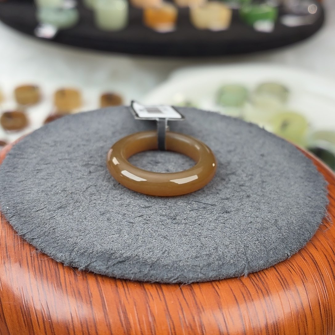 和田玉未镶嵌戒指b8糖泥鳅背17.5不退换