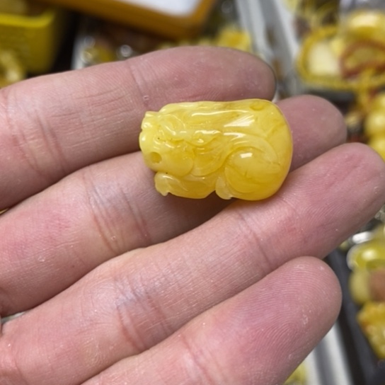 蜜蜡裸石未镶嵌吊坠