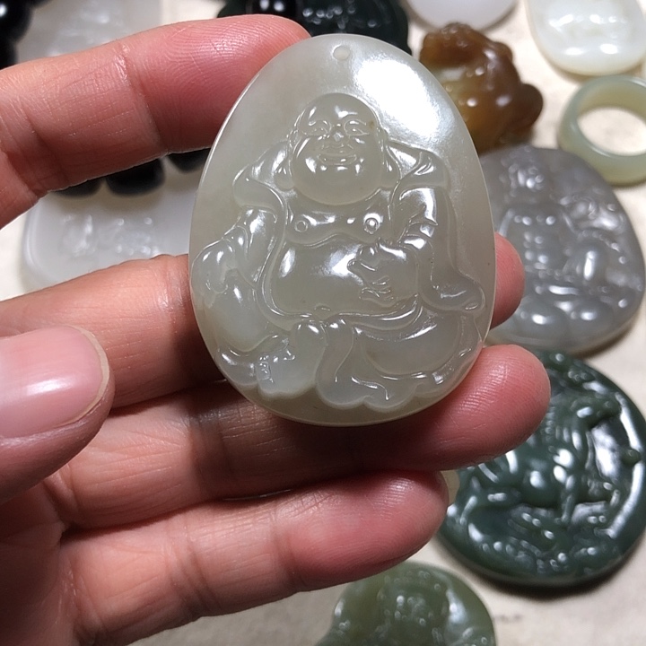 和田玉未镶嵌颈饰