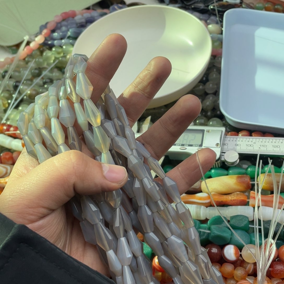 玛瑙/玉髓珠宝半成品未镶嵌一条装9*15烟灰玛瑙异形