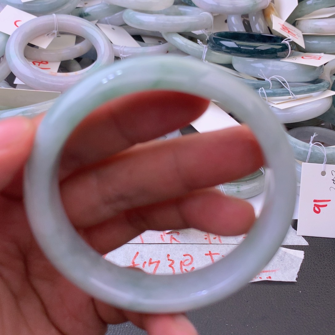 翡翠手镯未镶嵌226988888888888