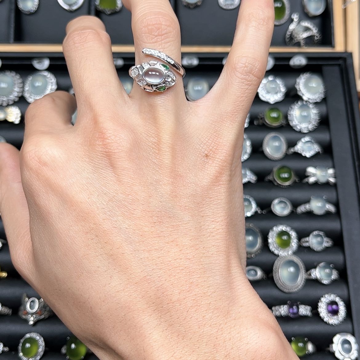 【闪购商品】岫玉戒指银S925镶嵌吹****o