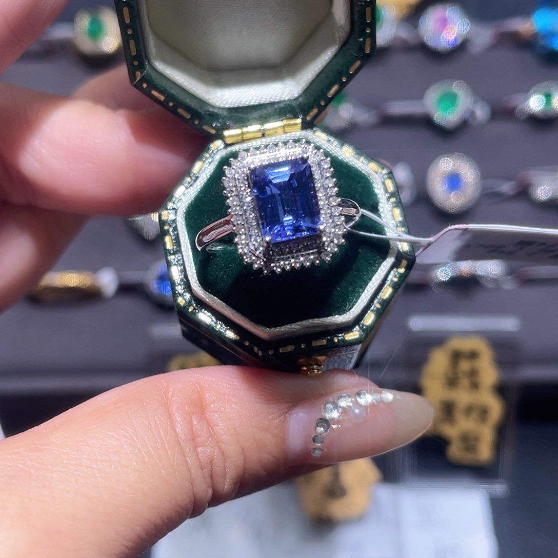 坦桑石戒指18K金镶嵌两用款