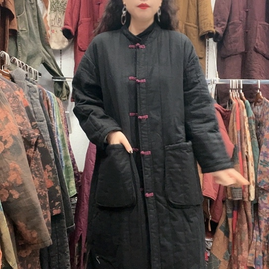 织绣招财猫盘扣棉袄黑色