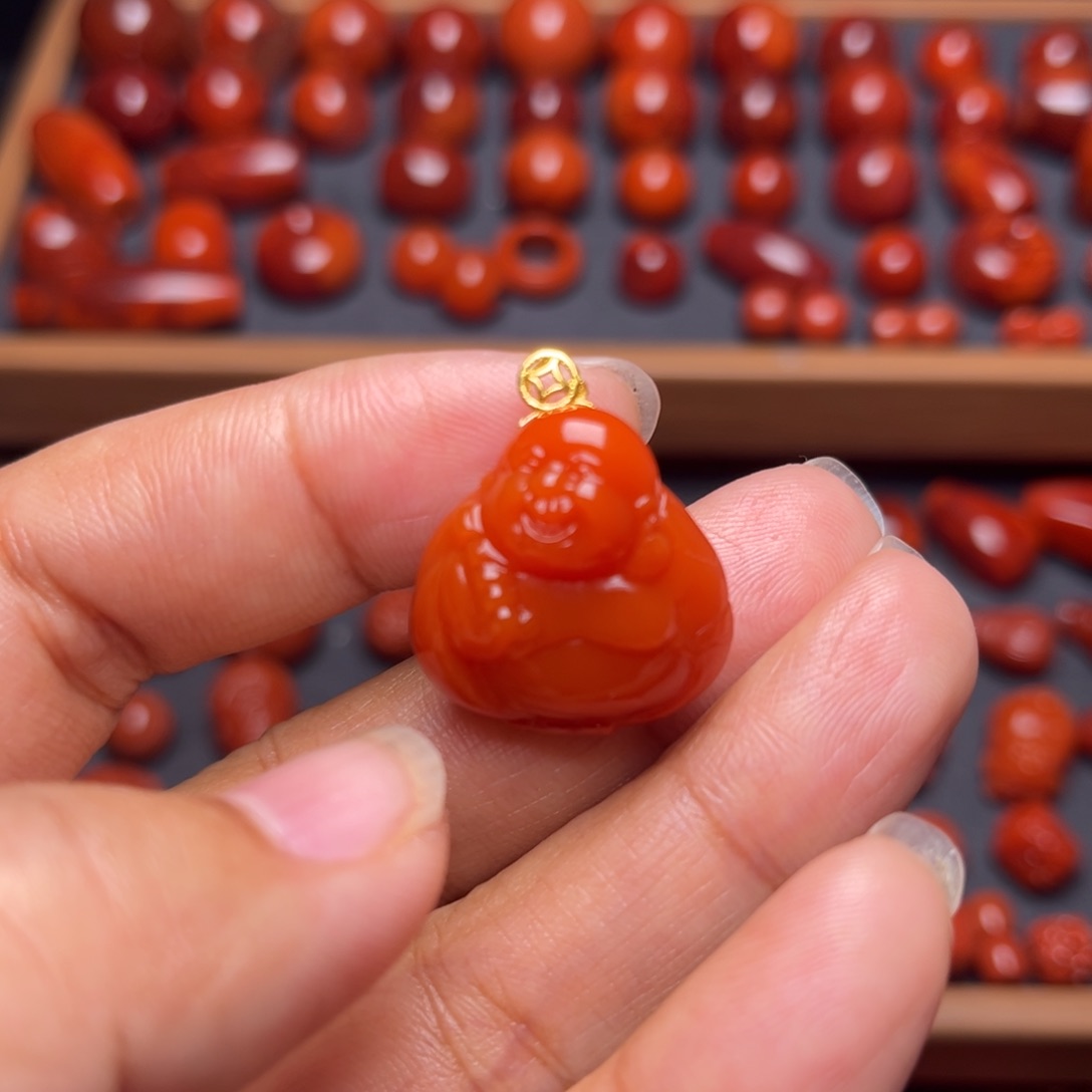 南红玛瑙配饰18K金镶嵌弥勒挂件