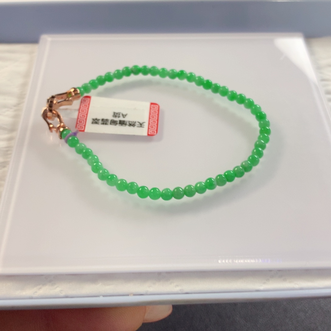 翡翠未镶嵌颈饰手串