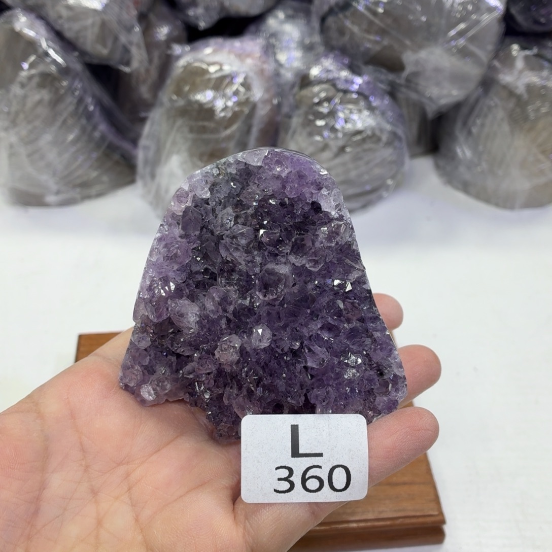 水晶摆件未镶嵌天然紫水晶