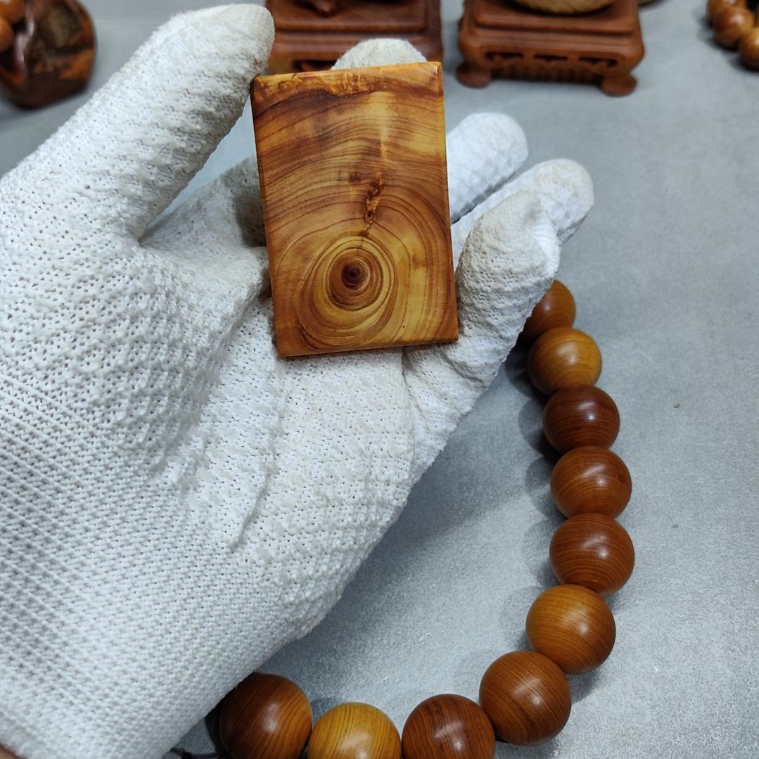 恰***年太行崖柏手工艺品