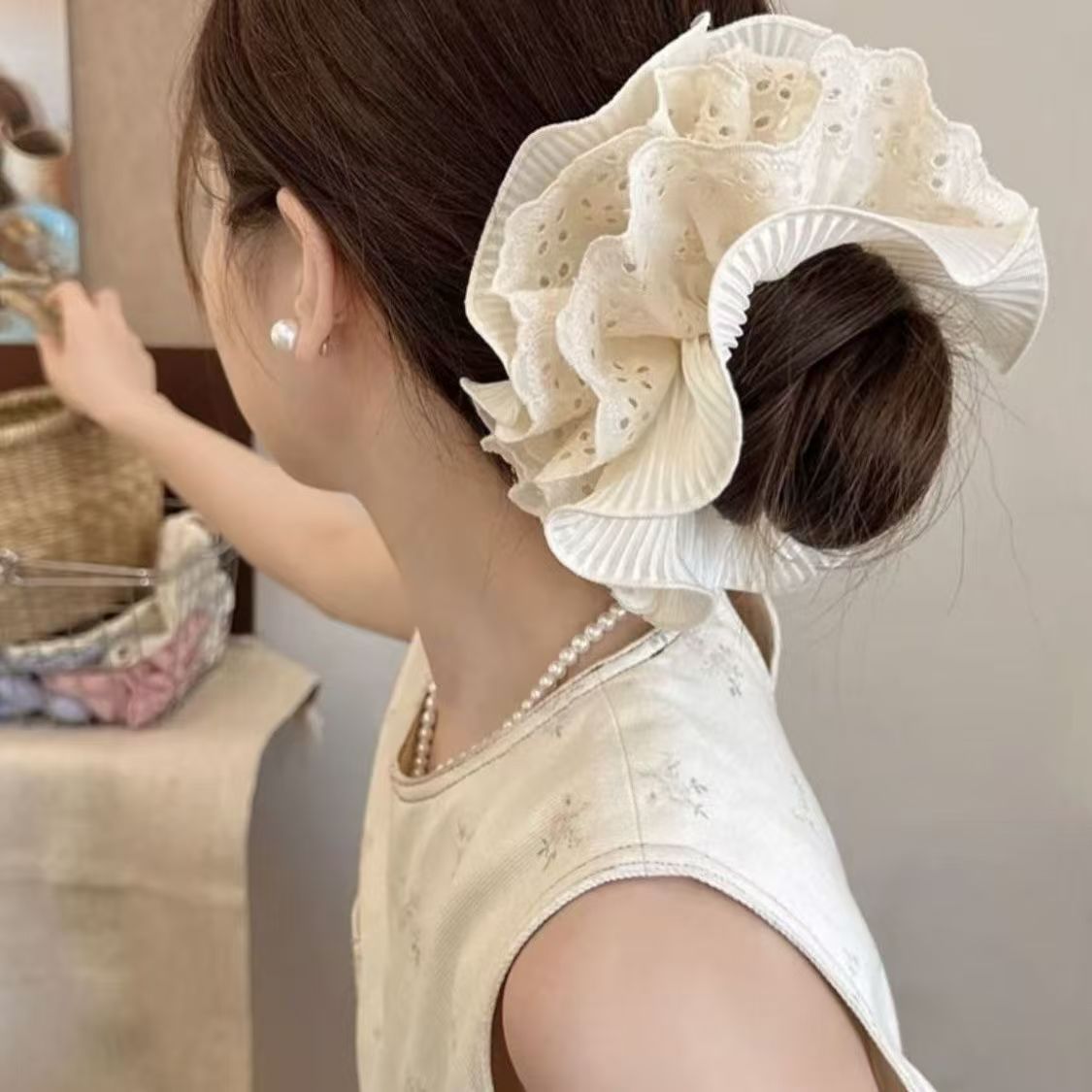 86超大法式白色蕾丝花边褶皱大肠高级发圈头绳发饰2025韩系新款
