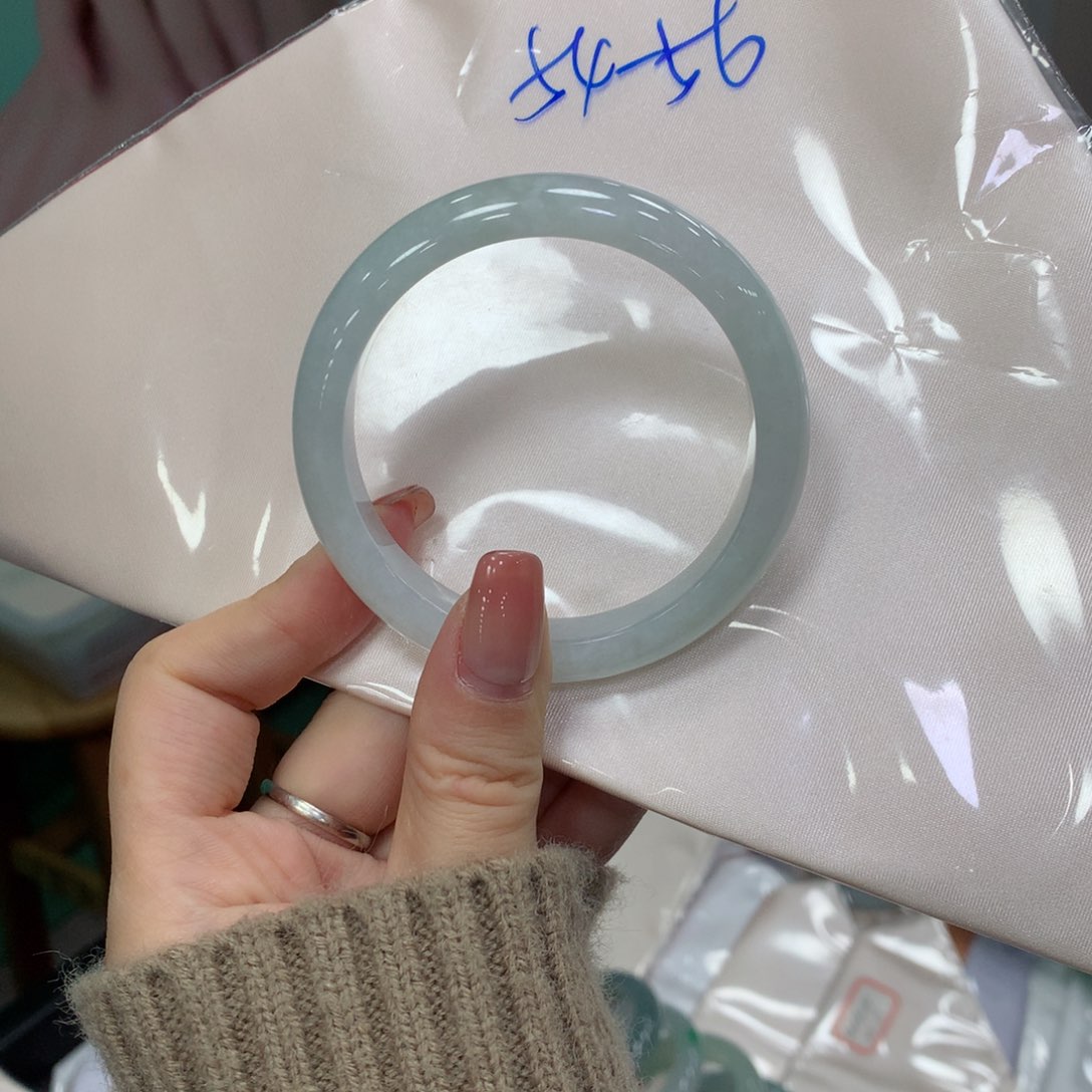 翡翠手镯未镶嵌买断