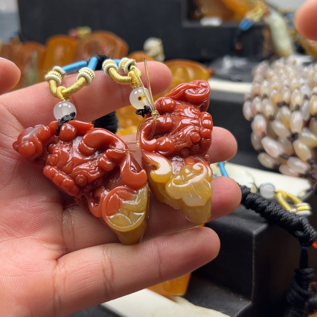 石英质玉（黄龙玉）未镶嵌hly