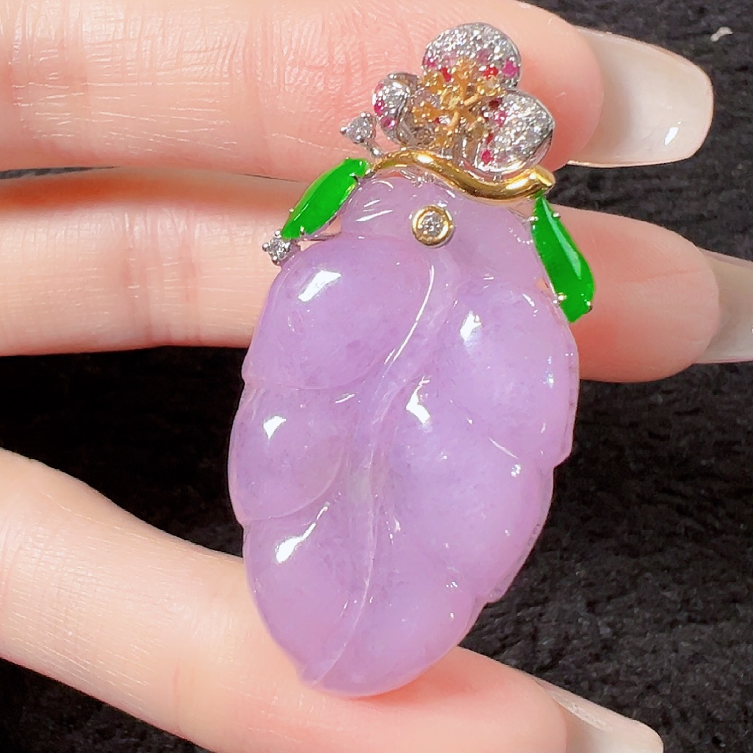 翡翠18K金镶嵌颈饰签收后24小时鉴赏期，过时不退