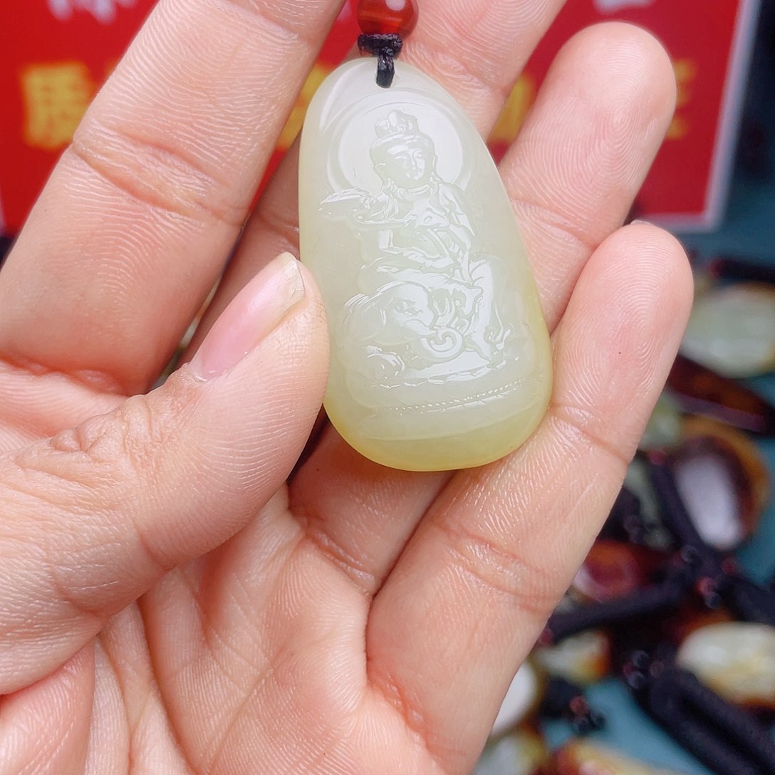 和田玉颈饰未镶嵌