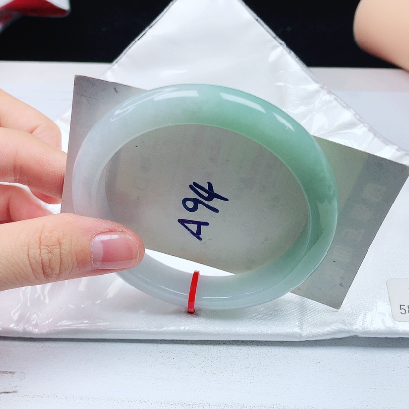 【闪购商品】翡翠手镯未镶嵌天然缅甸a货手镯58