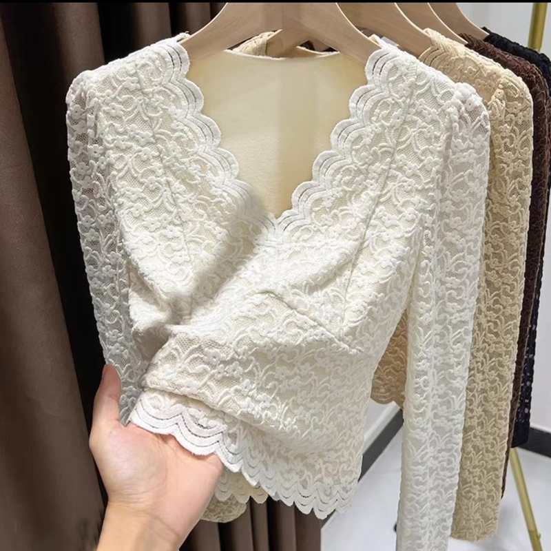 2025法式春季新款内搭勾花镂空加绒蕾丝打底衫女气质显瘦v领上衣