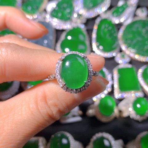 翡翠戒指未镶嵌小*幸天然翡翠满色戒指