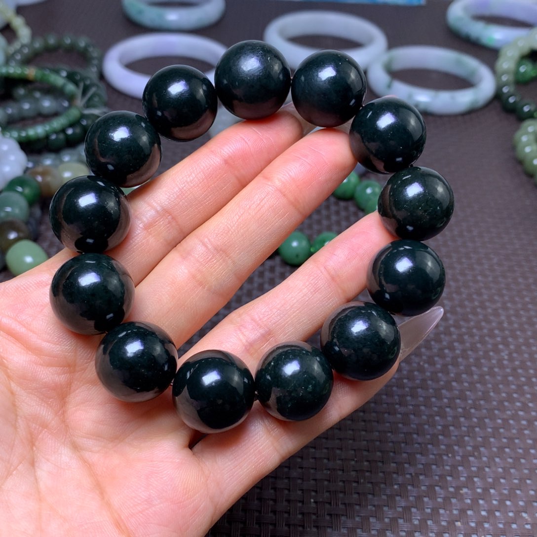 未镶嵌手串和田玉卡18