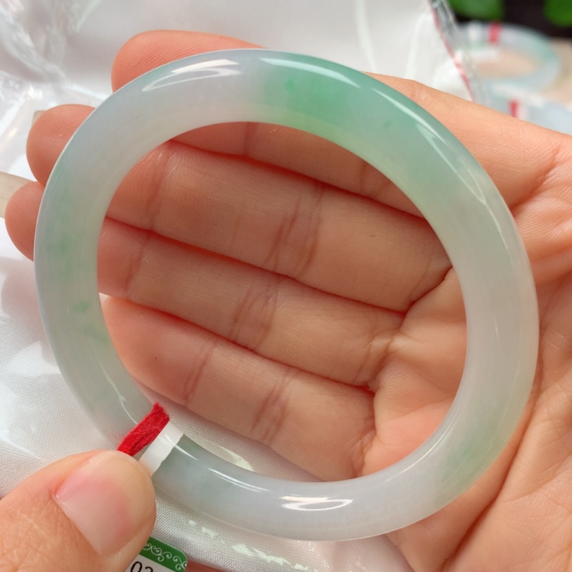 【闪购商品】翡翠手镯未镶嵌天然翡翠手镯