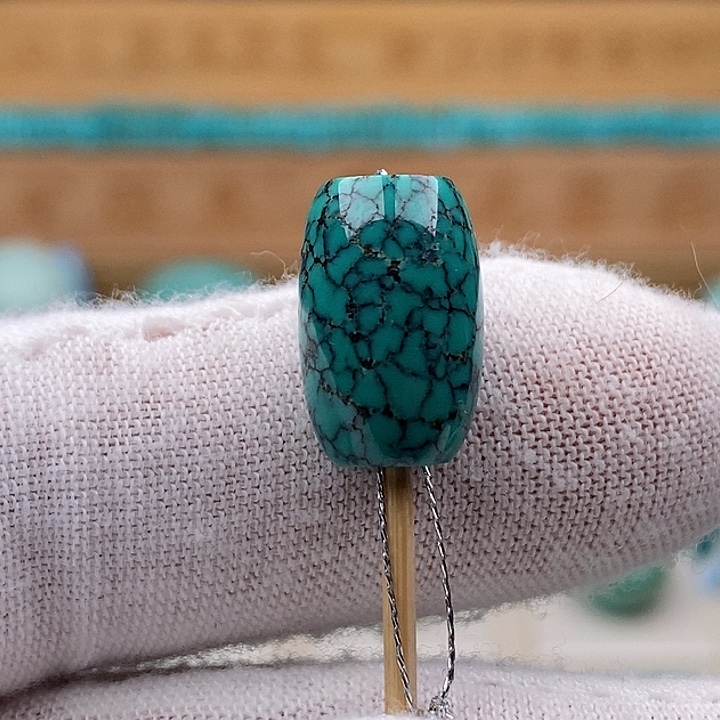 绿松石未镶嵌珠宝奇石10