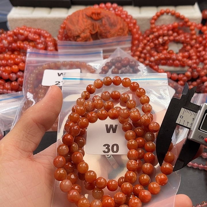 南红玛瑙未镶嵌多样性发货默认微瑕称重8mm