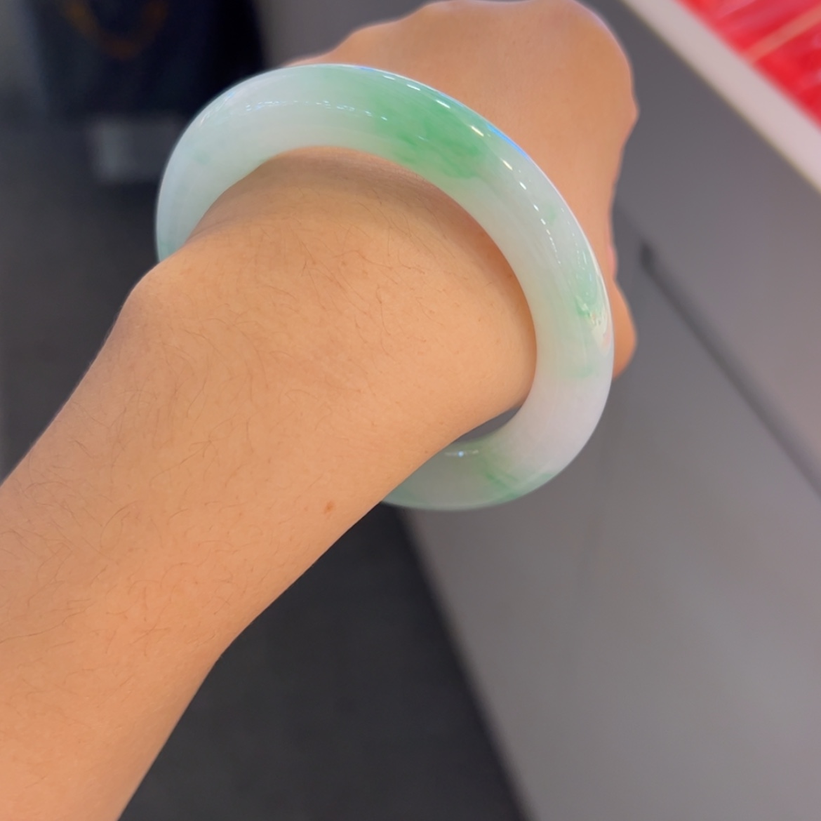 【闪购商品】翡翠手镯未镶嵌天**姐金丝翠