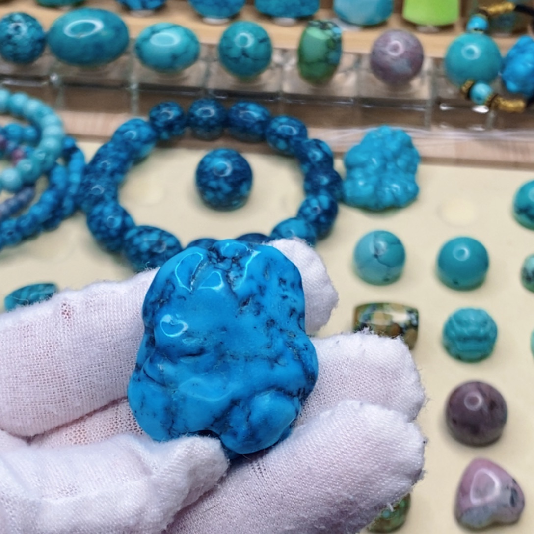 绿松石未镶嵌珠宝奇石