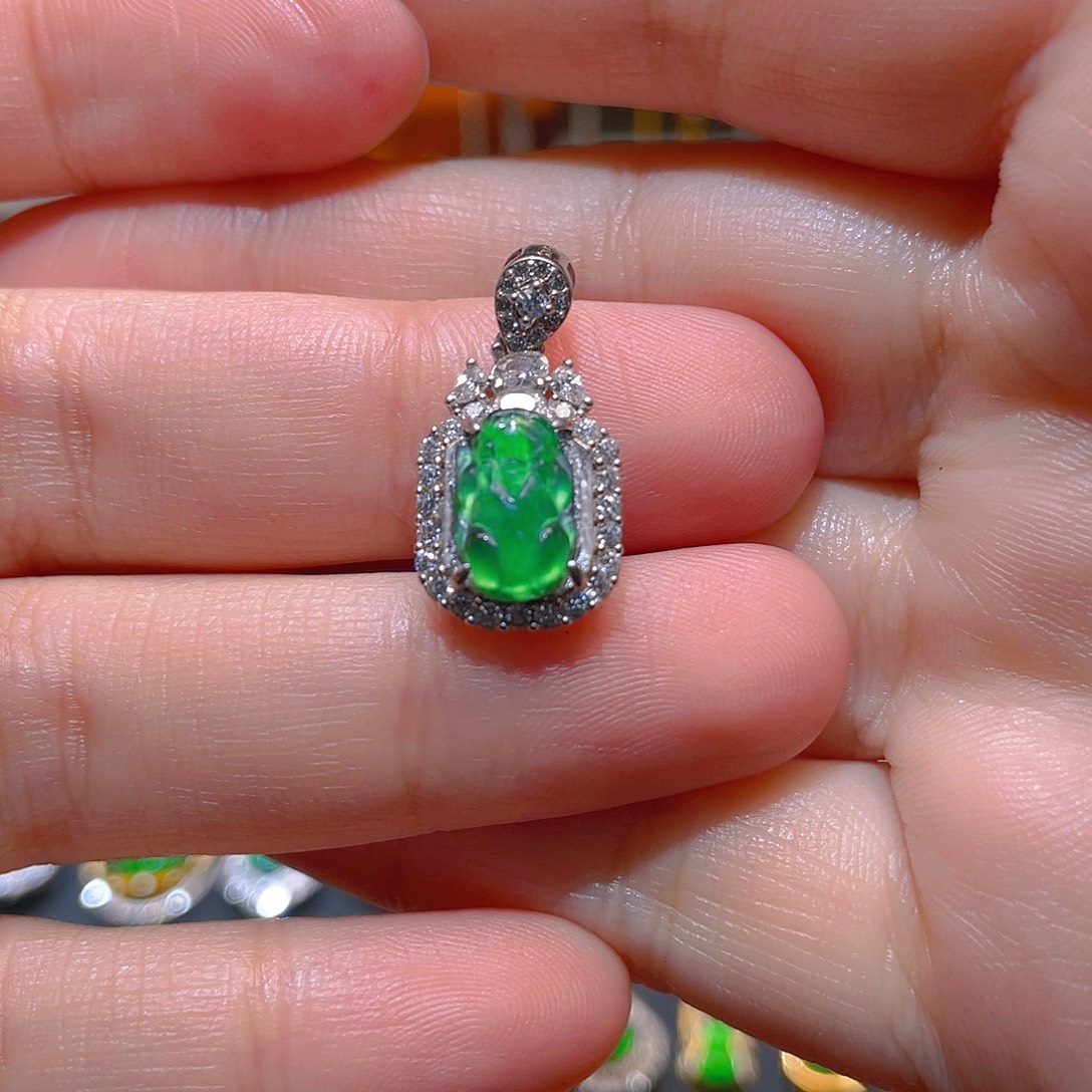 翡翠银S925镶嵌吊坠(不含链)