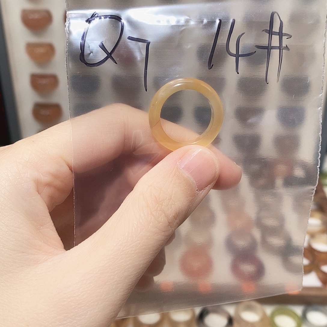 玛瑙/玉髓未镶嵌戒指港14码有包容不退换