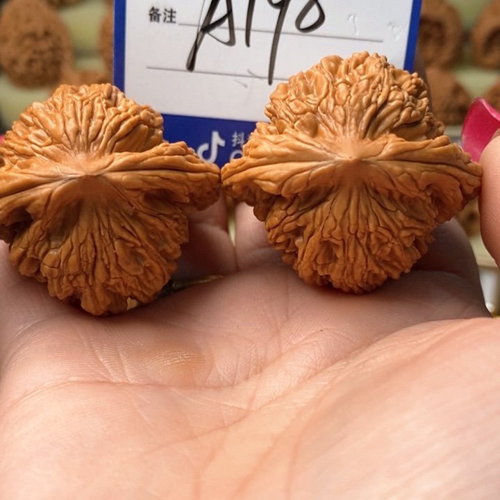 桃核吊坠a****c粗筋虎粗筋虎