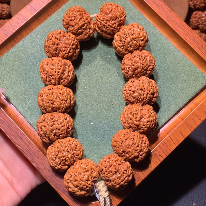 手串金刚菩提24+六瓣雪花