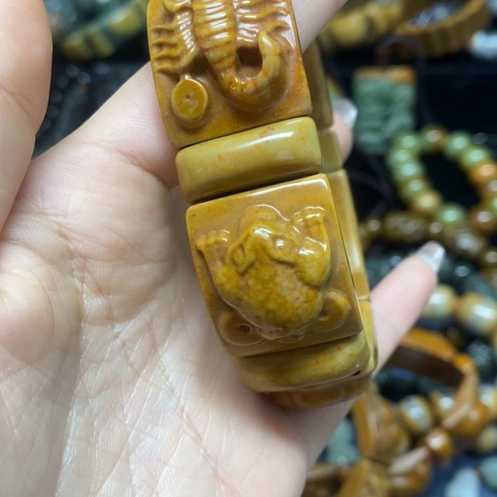透闪石质玉珠宝奇石未镶嵌酒*