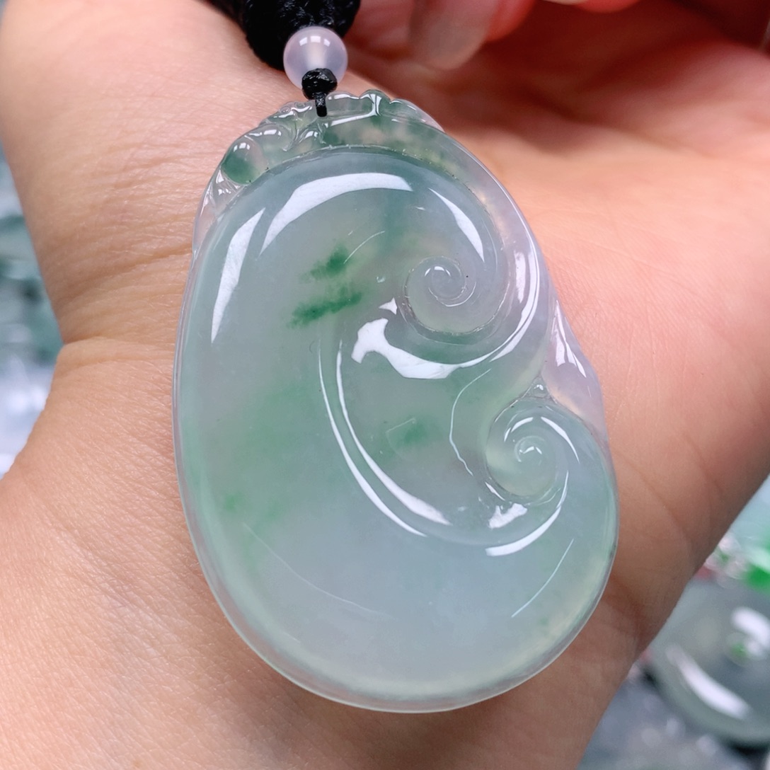 翡翠颈饰未镶嵌天然翡翠