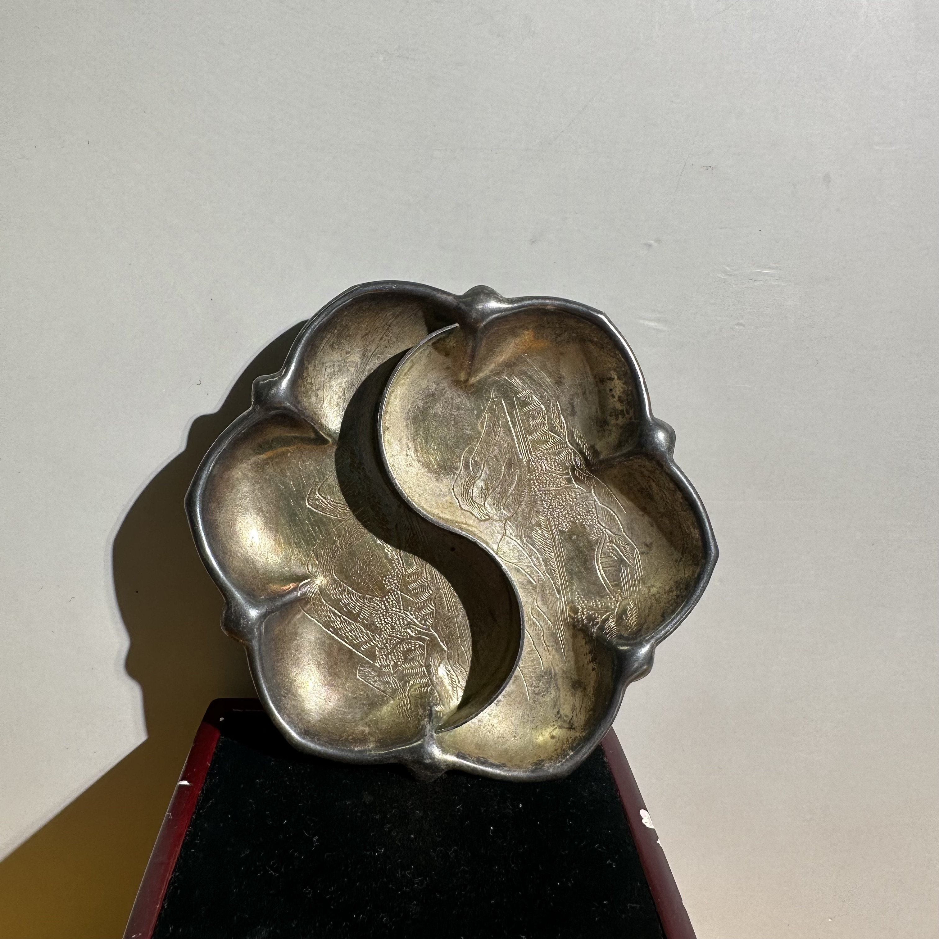 民国/山水图錾刻银盘/全品/T817025/美82/北京朝阳文物