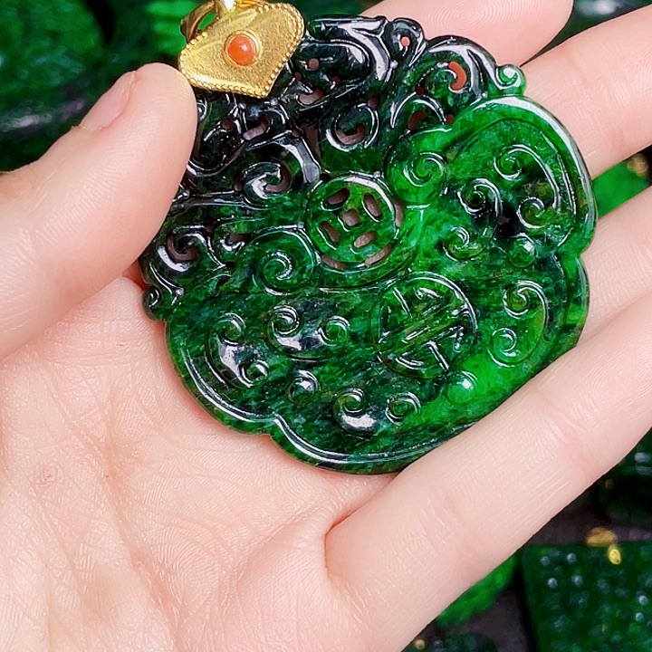 翡翠银S925镶嵌颈饰多样性