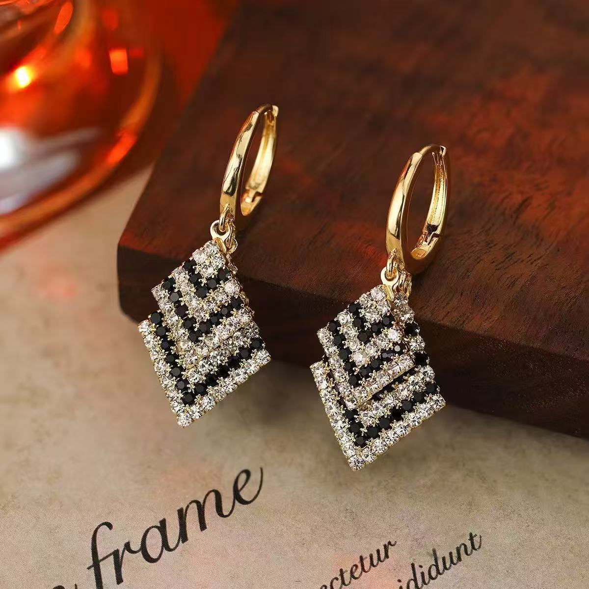 铜合金耳饰 法式高级复古小众简约金色菱形百搭轻奢气质耳饰1772