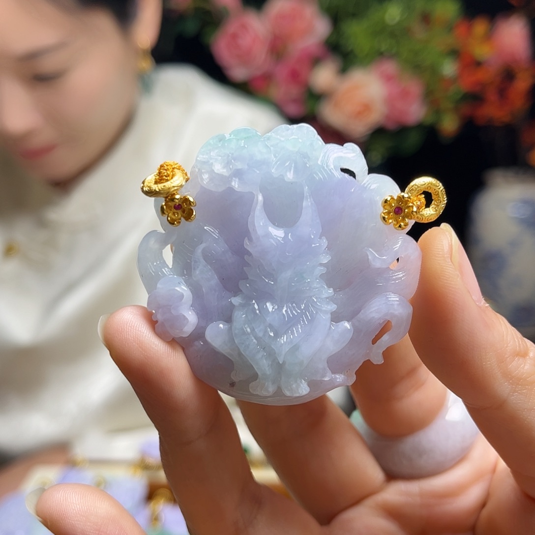 翡翠颈饰未镶嵌九尾