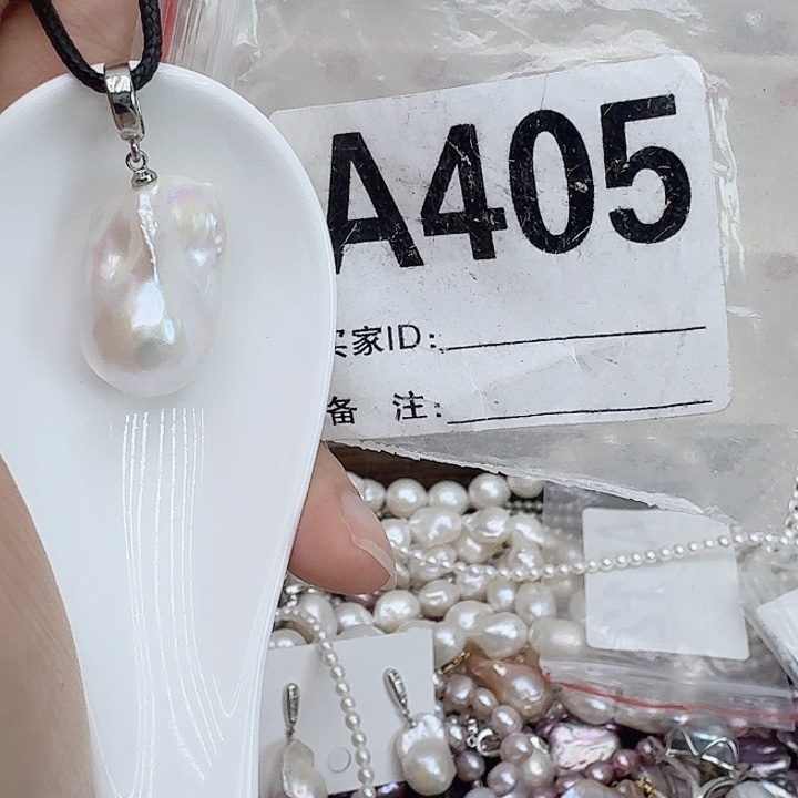 未镶嵌淡水珍珠颈饰