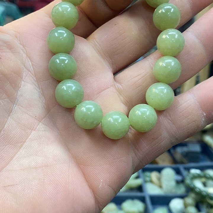 用***0和田玉（糖玉）未镶嵌颈饰