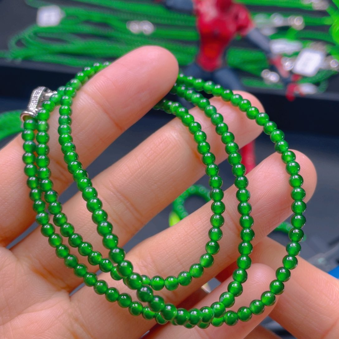 翡翠颈饰未镶嵌，1