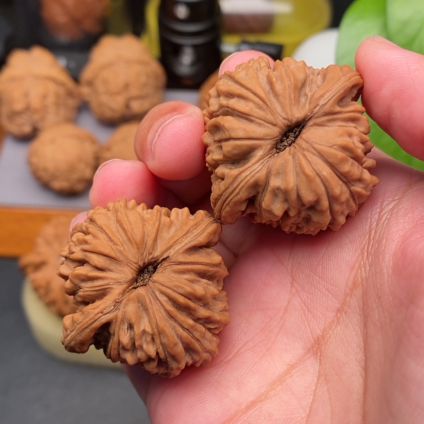 【闪购商品】文玩核桃把件七**风楼子0