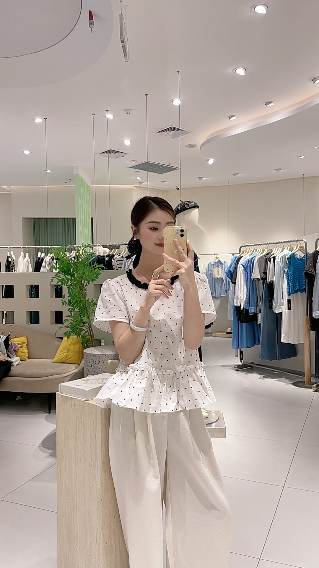 艾然夏季上新波点花边圆领小衫气质白色时尚法式7481