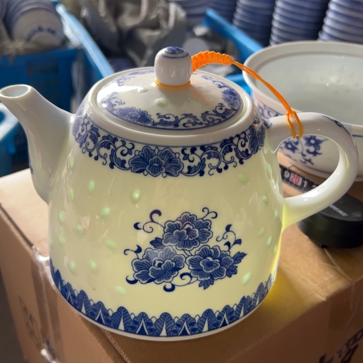 陶青花玲珑牡丹茶壶1.5升