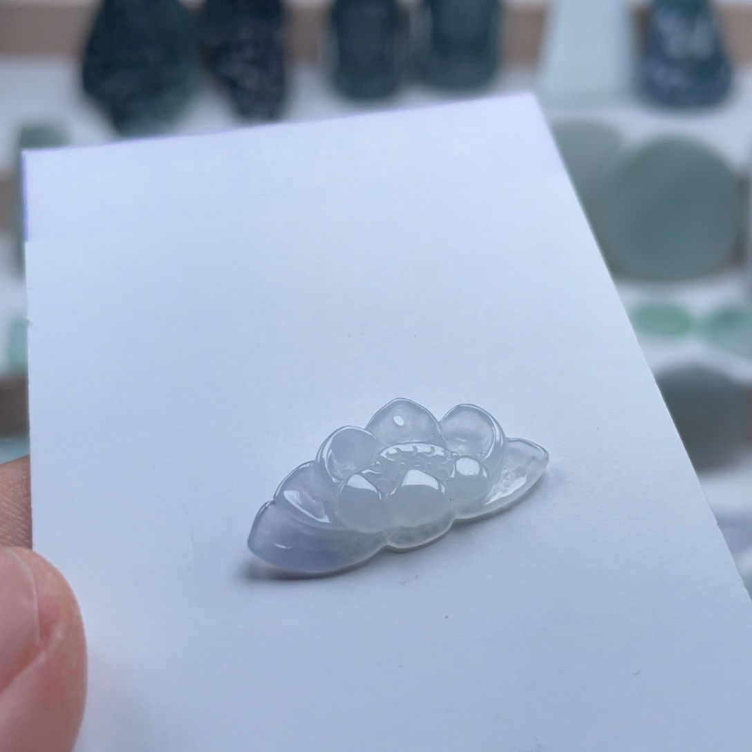 翡翠未镶嵌颈饰11