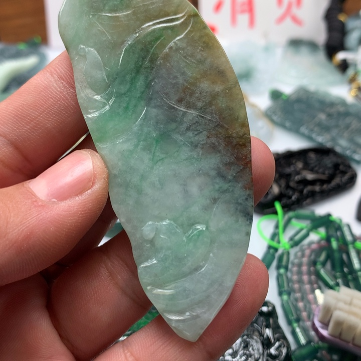 翡翠颈饰未镶嵌保真天然a货翡翠