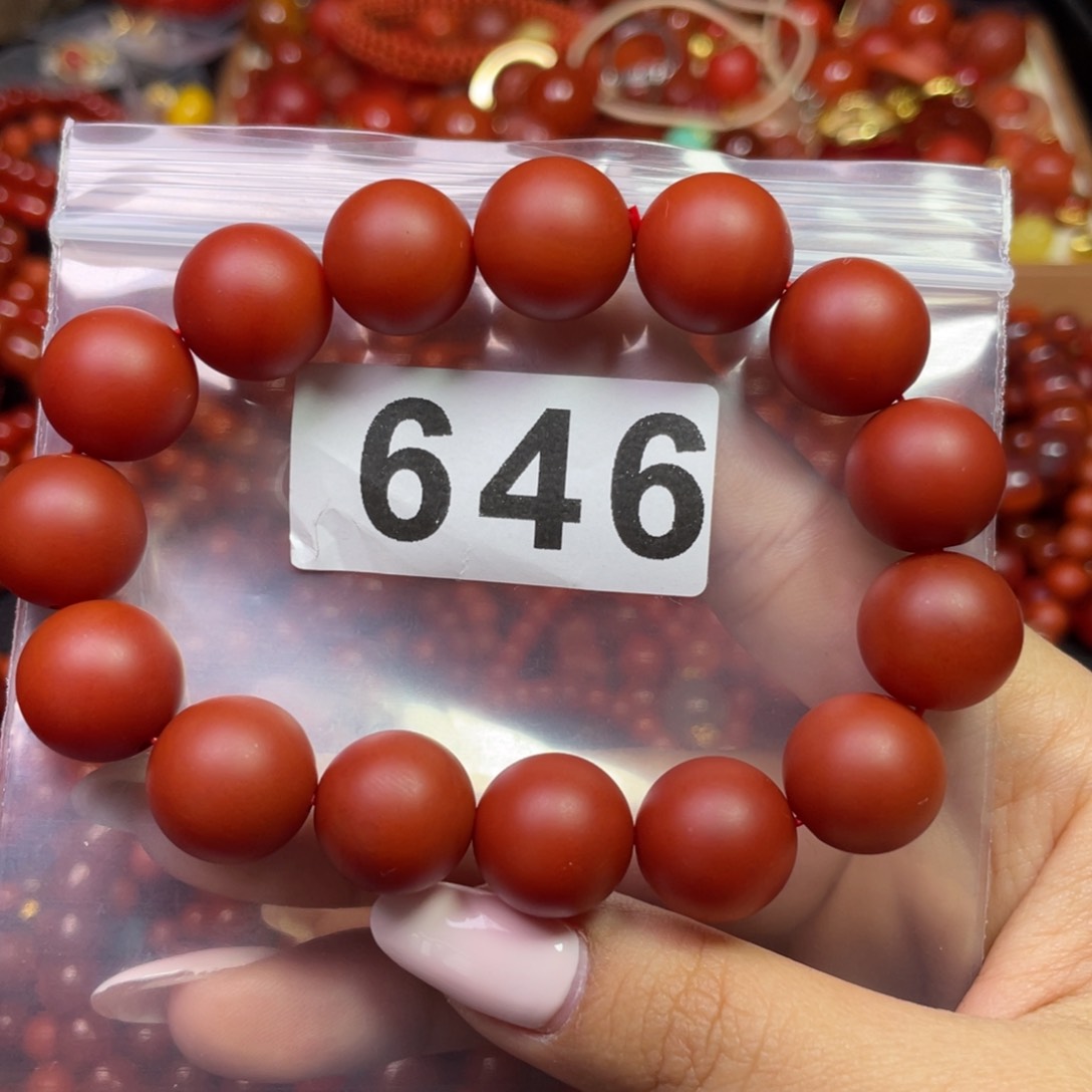 南红玛瑙手链未镶嵌五*