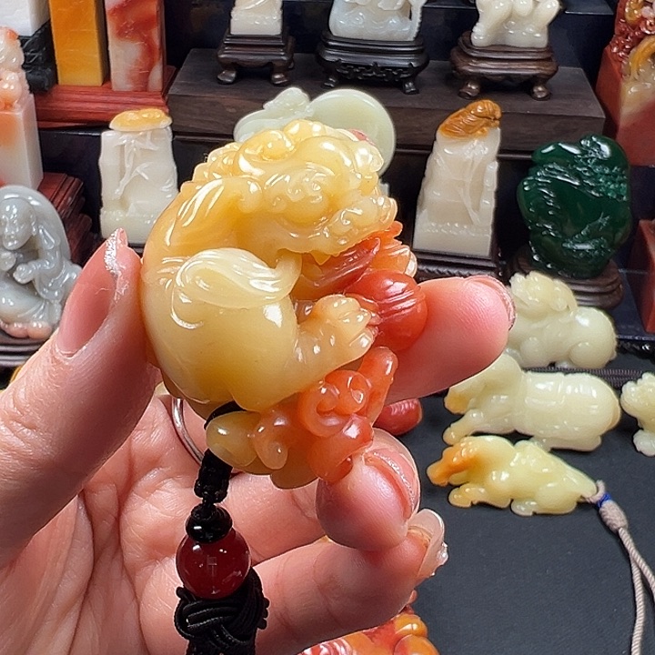 寿山石7****?三彩芙蓉石